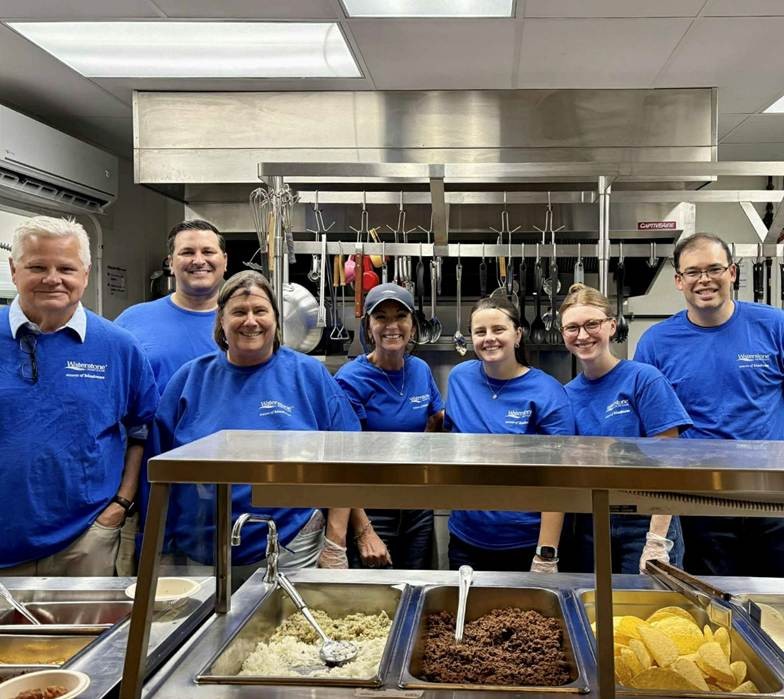 waterstone-mortgage-waldorf-maryland-team-volunteering-homeless-shelter
